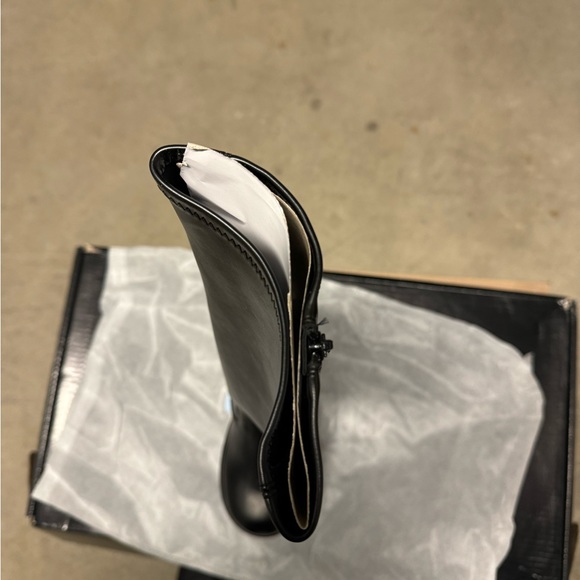 DOLLS KILL-Platform Knee High Boots. - Picture 5 of 9